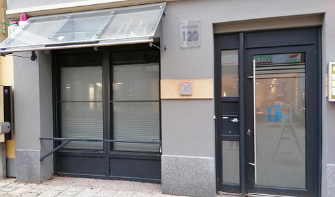 Business in the Verden pedestrian zone near the cathedral