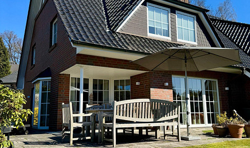 Exklusive Doppelhaushälfte in Hoisdorf – Ihr neues Zuhause!