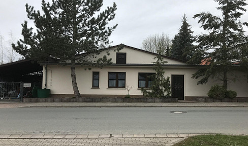 Living and working under one roof with optional commercial property