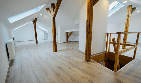 3,5-Zi-Maisonette-Whg. mit Tageslichtbad, Gäste-WC u. EBK OHNE PROVISION
