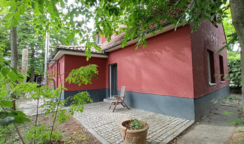 from private*KLEINOD with KARMA*SUPER YIELD*2 APARTMENTS*further development possible