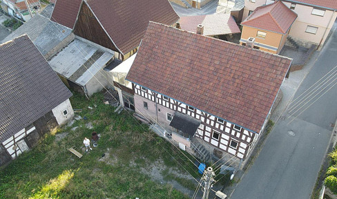 Authentic farmhouse in a rural location near Meiningen - commission-free from the owner