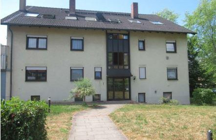 Exceptional 5-room apartment with roof terrace for rent