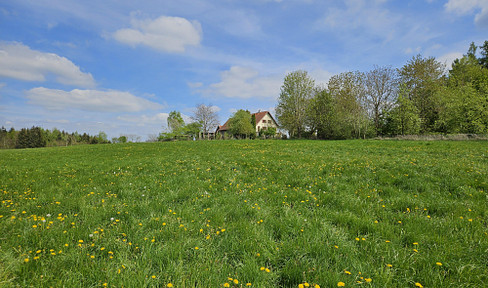 Alleinlage wunderschönes Bauernhaus auf traumhaftem sonnigen Grundstück mit herrlichem Weitblick