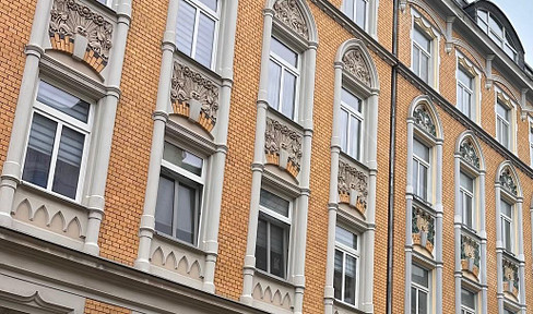Attractive 2-room apartment in Plauen - available immediately & below market value!