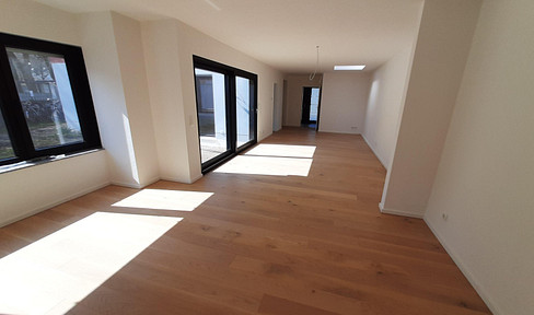 First occupancy - Modern bungalow with garden