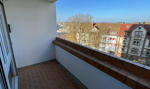 3,5 ZKB mit EBK, Garage, Balkon und Aussicht