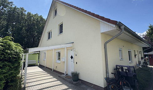 Sunny semi-detached house on the edge of the forest in Wentorf
