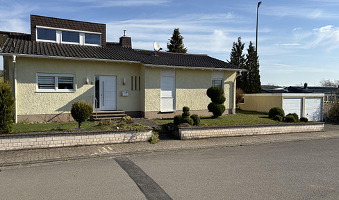"Idyllisches Einfamilienhaus in ruhiger Lage mit traumhaftem Fernblick"