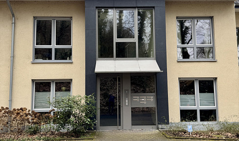 2-Zimmer-Souterrain-Wohnung mit Terrasse und EBK