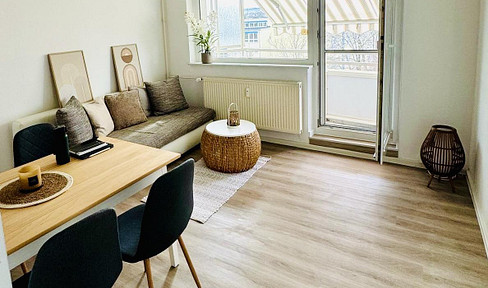 **6,9% Rendite-Provisionsfrei**Sanierte 4-Zimmer Whg. mit Balkon**