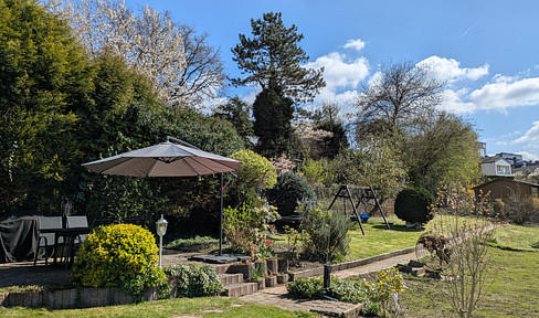 Einfamilienhaus mit Gartenparadies in traumhafter Lage