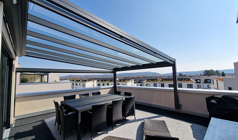 Traumhaft schöne 3 Zimmer Wohnung mit riesiger Dachterrasse