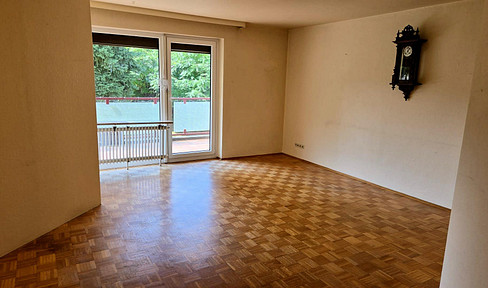 ETW, 2 rooms, 44 sqm living space, + 20 sqm balcony, commission-free, KDB, shower, indoor swimming pool, parking lot