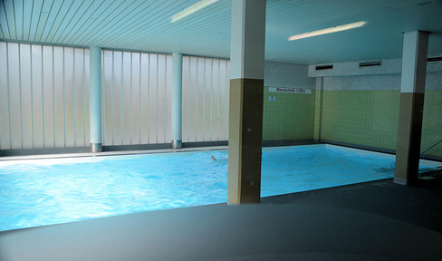ETW zu verk., 2 Zi., 44 qm Wfl., KDB, Dusche, + ca. 20 qm Balkon, Schwimmbad, Keller, Parkhaus