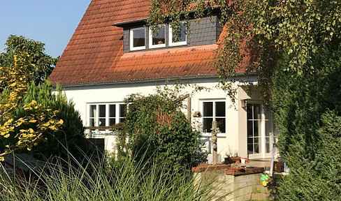 Von Privat: Einfamilienhaus mit großem Garten an der Ostsee ohne Makler
