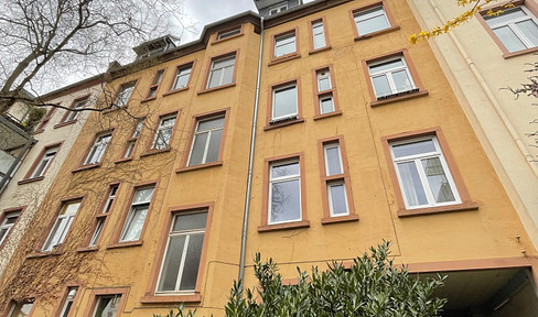 Provionsfrei: Vermietete Altbauwohnung im Nordend