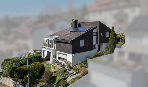 Spacious detached house, 5.5 rooms, approx. 158 sqm, Leonberg-Silberberg, unobstructed south-facing location