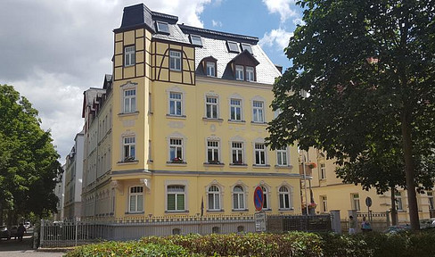 3 room apartment with large new balcony