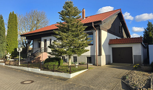 Haus mit großem Wintergarten, 2 Garagen, OHNE PROVISION