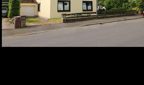 Two-family house in Farge with building plot for 5-party house