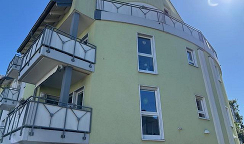 Beautifully designed, sunny 3-room apartment with EKB and single garage
