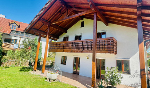 Working and living under one roof with a fantastic garden