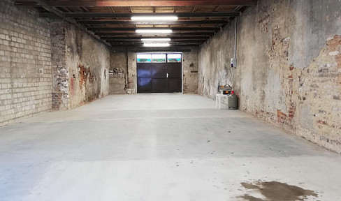 Hall 200sqm, 625€ KM, large driveway,