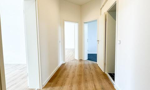 Erstbezug nach Sanierung: Wunderschöne 4-Zimmer Wohnung