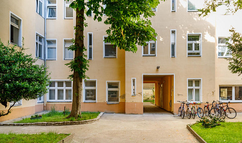 central and quiet apartment in old building in Mitte-Gesundbrunnen, 33sqm
