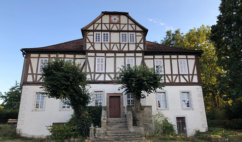 Leben, wo andere Urlaub machen – Fachwerkwohnung auf dem Land