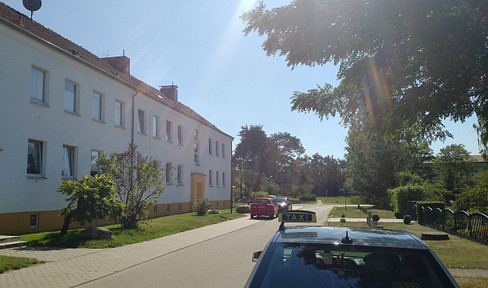Provisonsfreies Investmentangebot mit großen Steigerungspotential - MFH mit 12 WE und 9 Garagen!