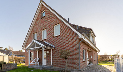 Detached house with many possibilities