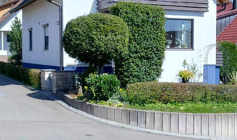 Einfamilienhaus mit schmucken Garten