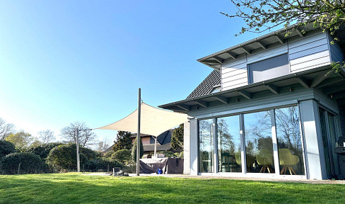 Familientraum mit Ausblick: Groβes Haus zur Miete in ruhiger Lager mit Garten zum Wohlfühlen