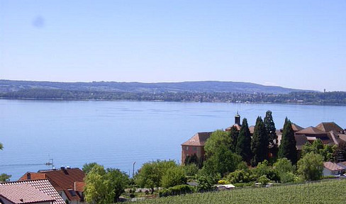 Here you can experience lake and mountain views in a great 4.5 room apartment