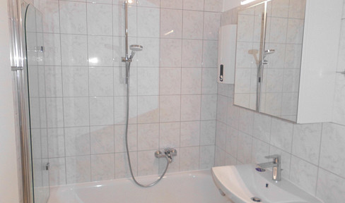 Renovierte EG-Wohnung sucht nette Mieter