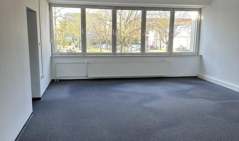 Office, practice or storage space on the 1st floor - approx. 150 m² for rent