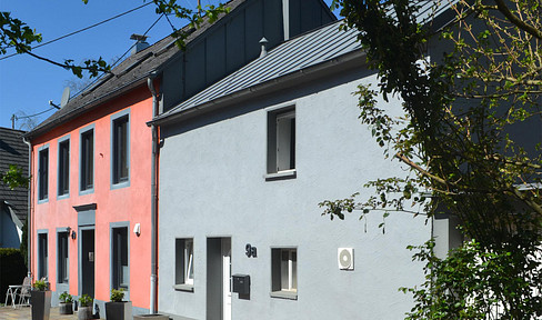 Trier-Olewig: Charming detached house with granny apartment - cozy & modernized