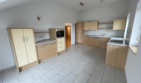 5 ***** Great floor plan - high-quality fitted kitchen - available immediately - with parking space