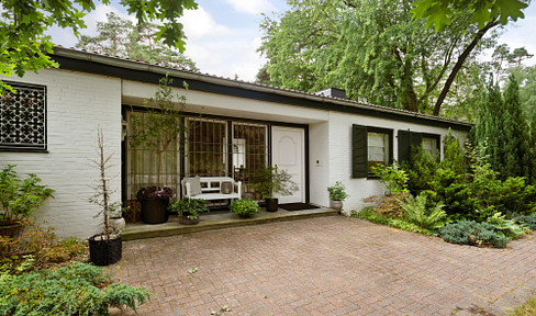 Exclusive spacious bungalow with three rooms in Bendestorf