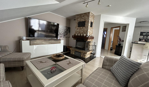 Beautiful top floor apartment in rows with balcony, garden, garage and much more.