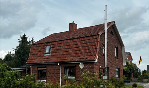 Einfamilienhaus (auch als Zweifamilienhaus nutzbar)
