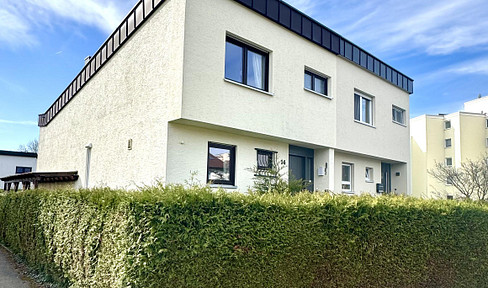 Interest rates are falling, grab it now! Refurbished REH in TOP LOCATION. Large garden & single garage