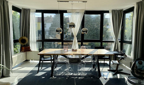 Attraktive, helle 3 ZKB-Wohnung mit neuw. EBK, Wintergarten und Garage in Süd-West-Lage