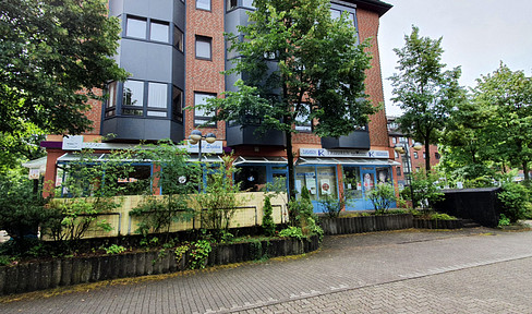 Courtagefrei 6,5 % Rendite mit Eiscafé, Kosmetiksalon und Friseur in Niendorf-Nord