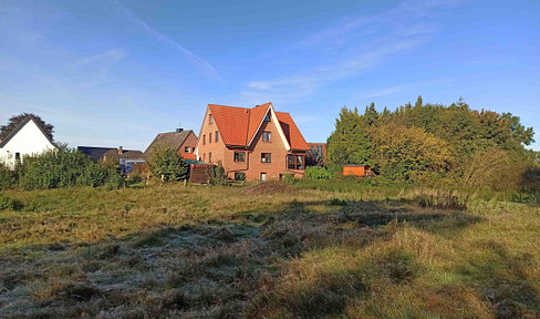 Large detached house with variable usage options
