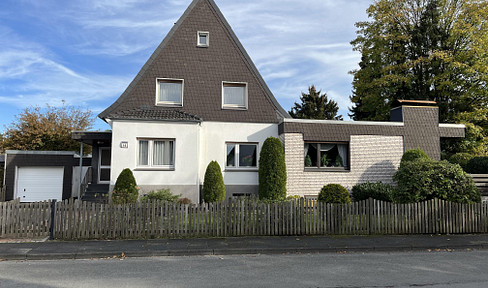 Ein- bis Zweifamilienhaus in Bielefeld Senne mit großem Garten