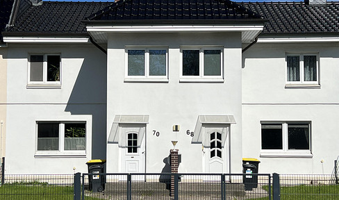 2 terraced houses & extension in a prime location in Büchen