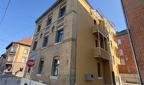 Helle sanierte Wohnung mit offener Küche